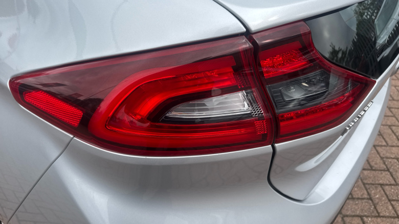 Hyundai IONIQ 1.6 GDi Hybrid Premium 5dr DCT Hybrid Hatchback